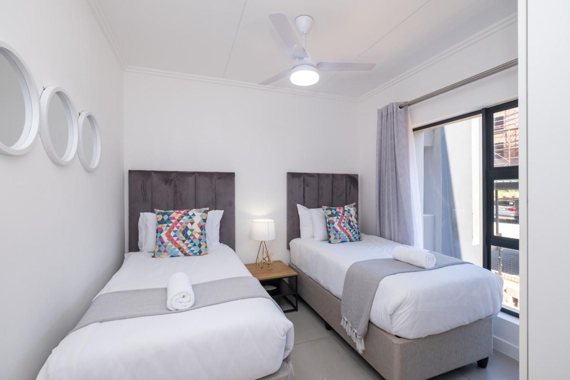 Ballito Village Luxury Apartments Екстериор снимка
