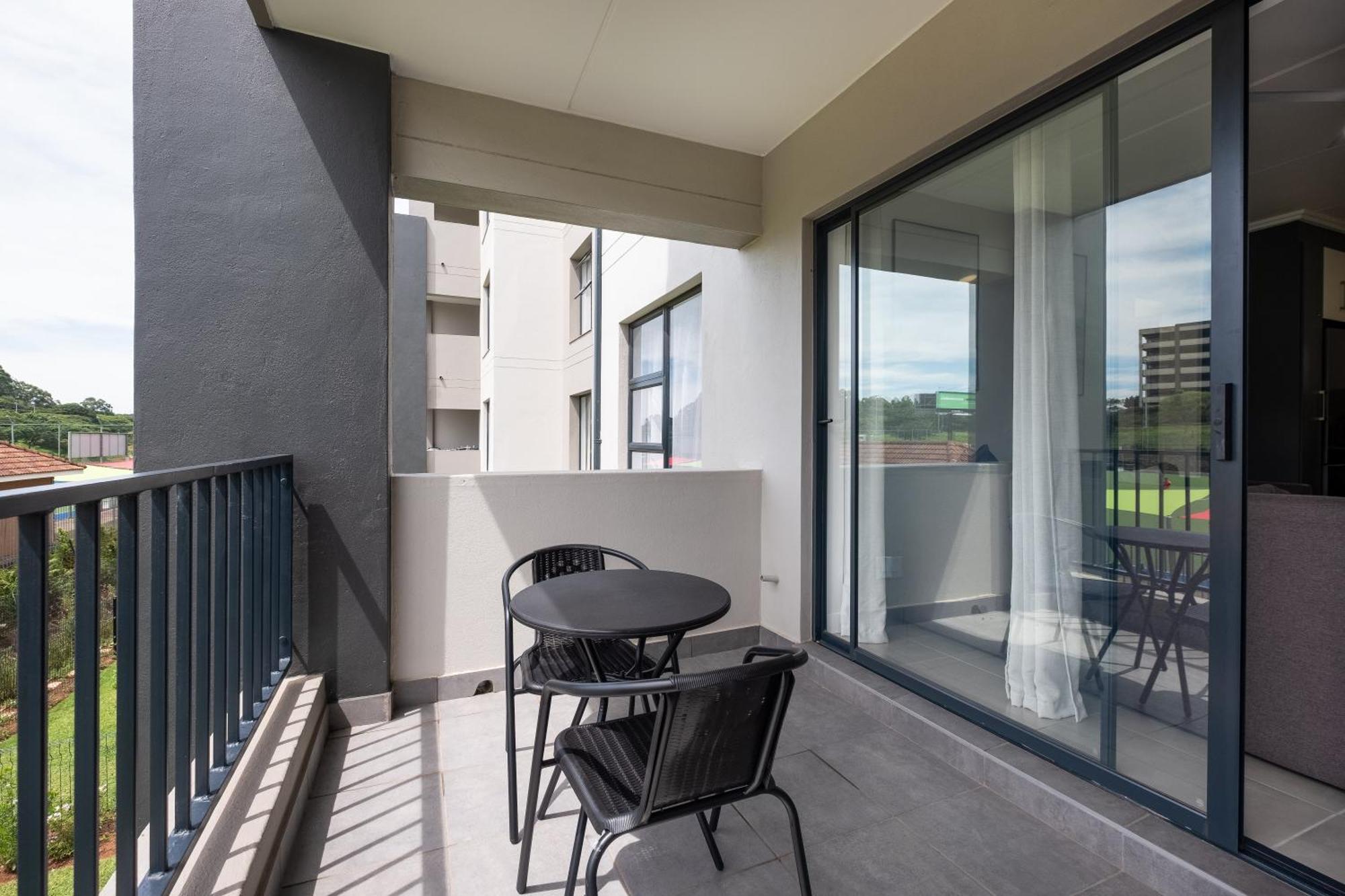Ballito Village Luxury Apartments Екстериор снимка