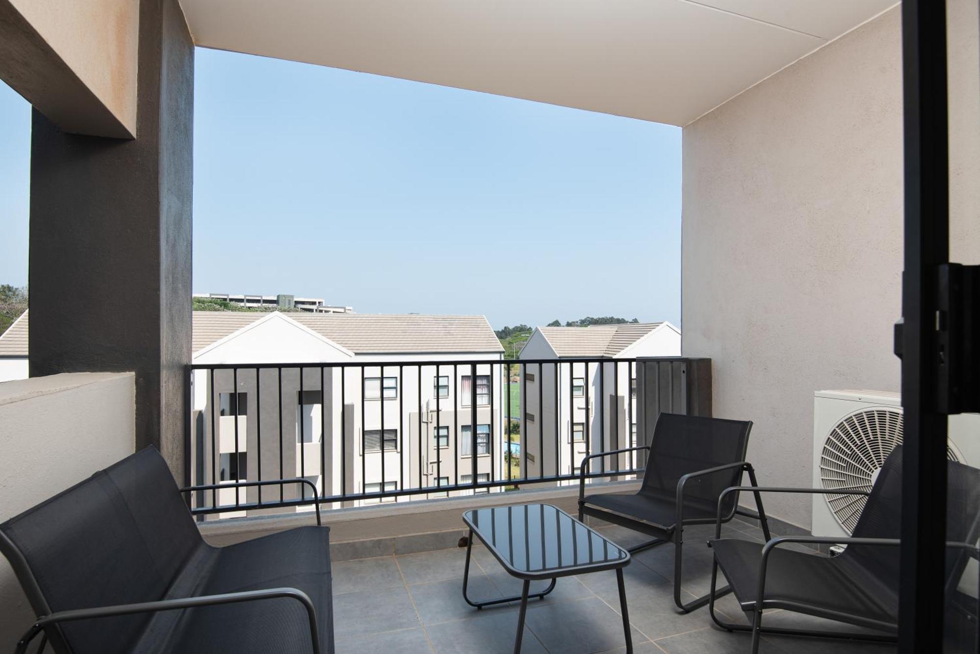 Ballito Village Luxury Apartments Екстериор снимка
