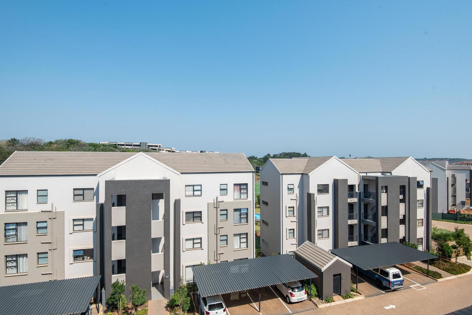 Ballito Village Luxury Apartments Екстериор снимка