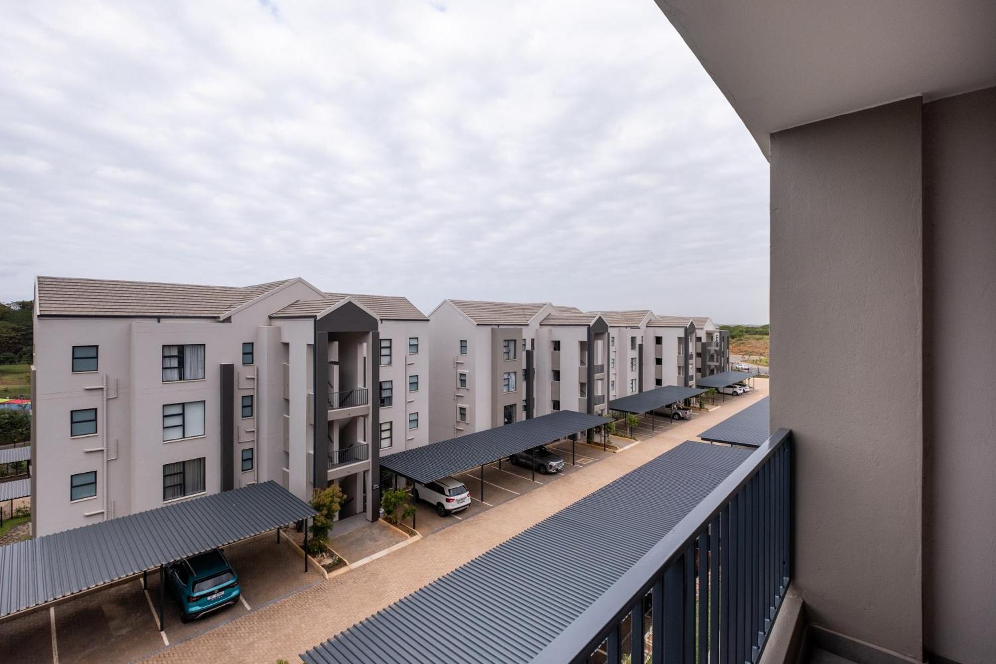 Ballito Village Luxury Apartments Екстериор снимка