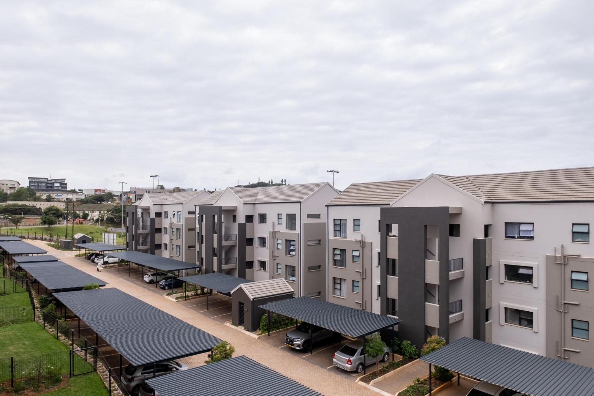 Ballito Village Luxury Apartments Екстериор снимка