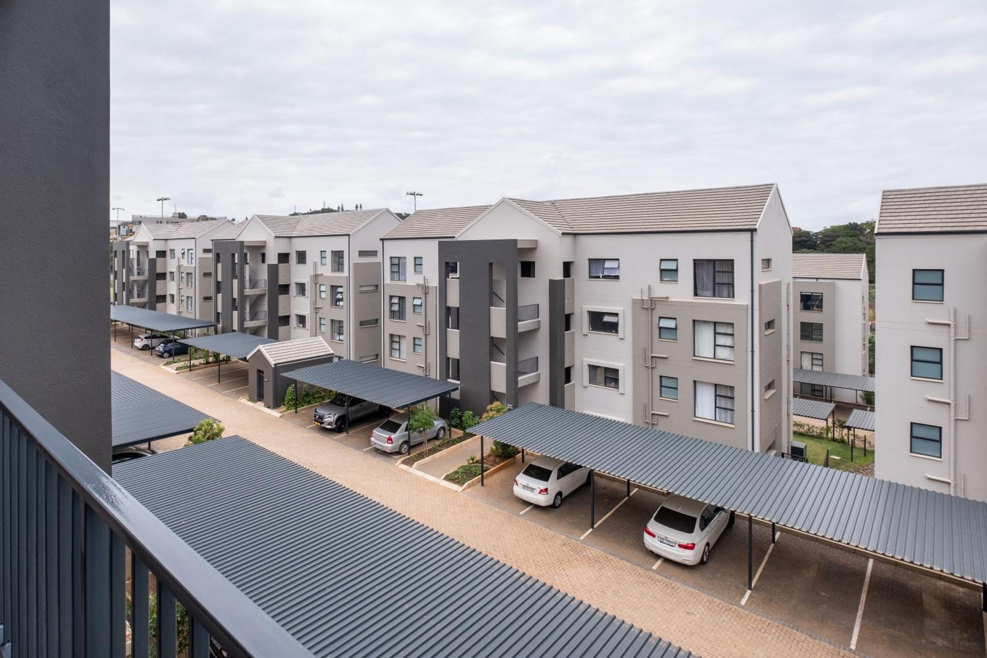 Ballito Village Luxury Apartments Екстериор снимка