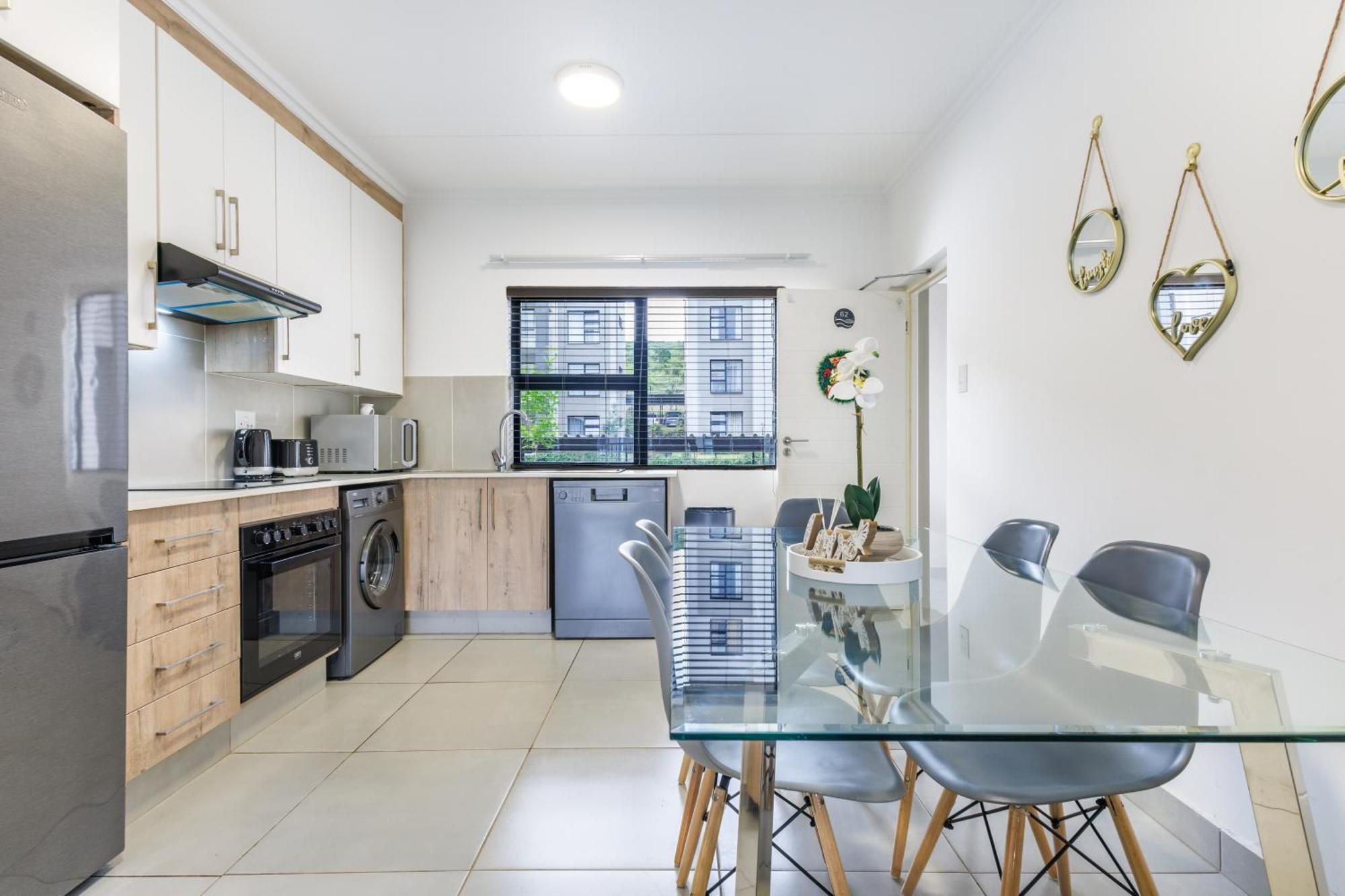 Ballito Village Luxury Apartments Екстериор снимка